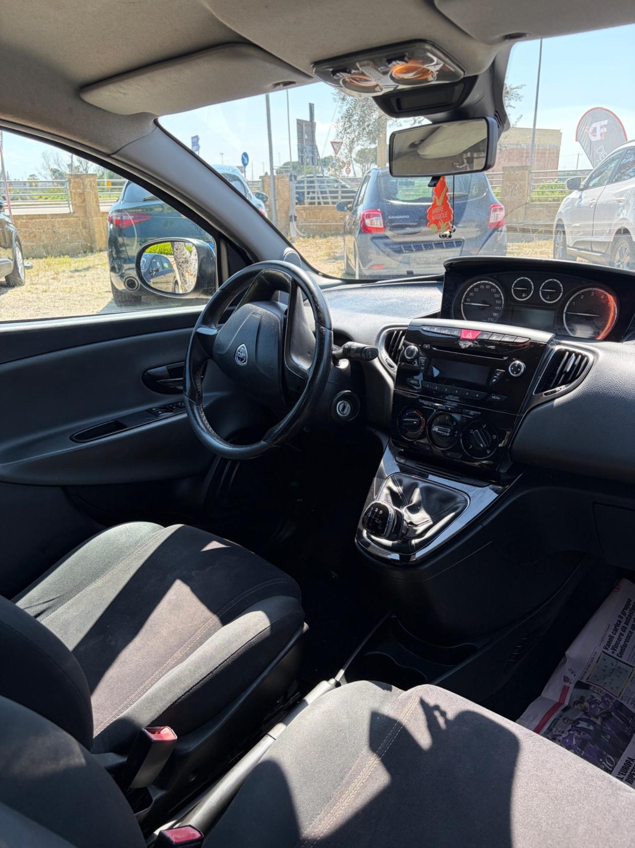 Lancia Ypsilon 1.2 69 CV 5 porte GPL Ecochic Gold