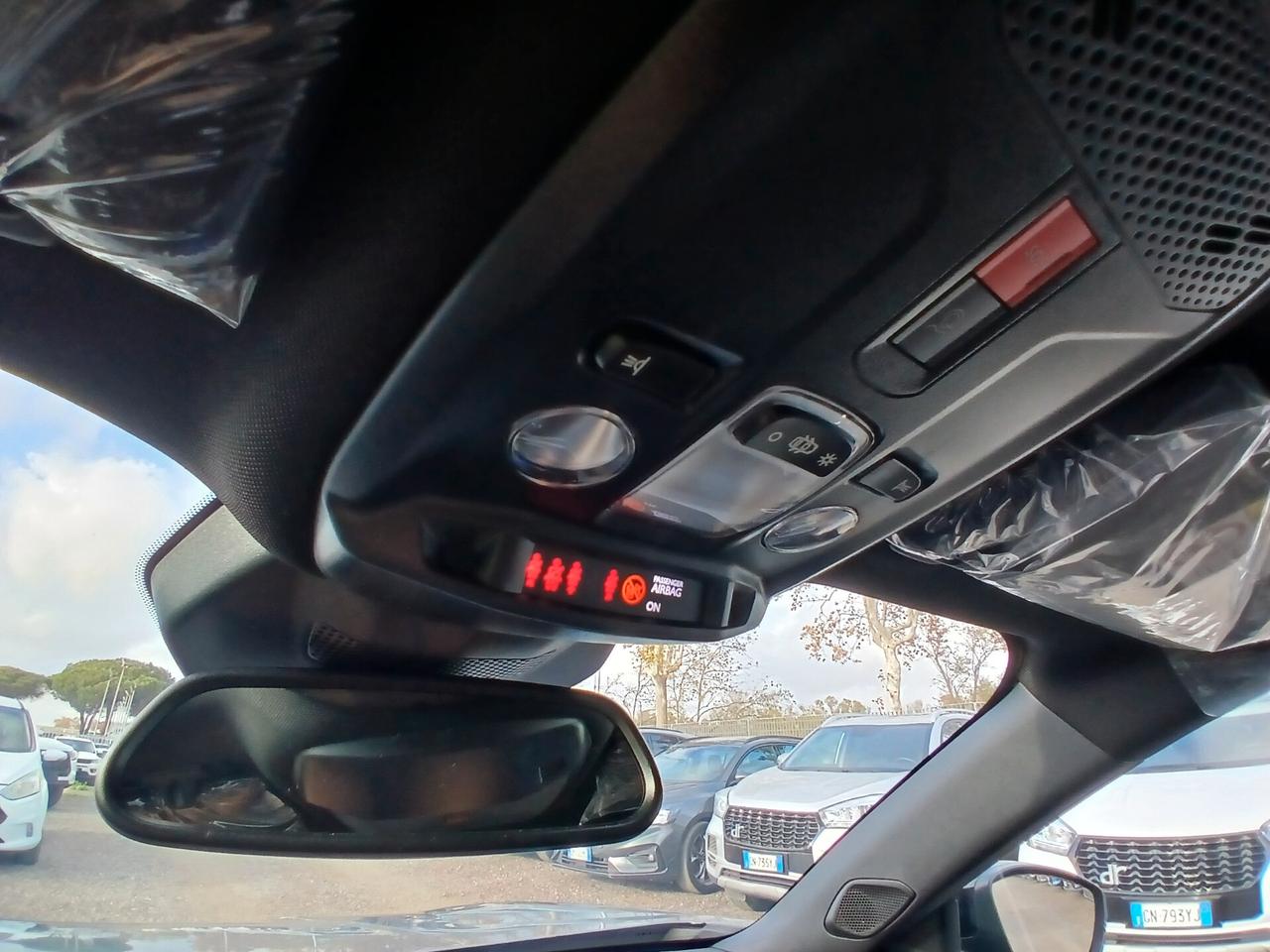 Peugeot 2008 Hybrid 145 e-DCS6 Allure