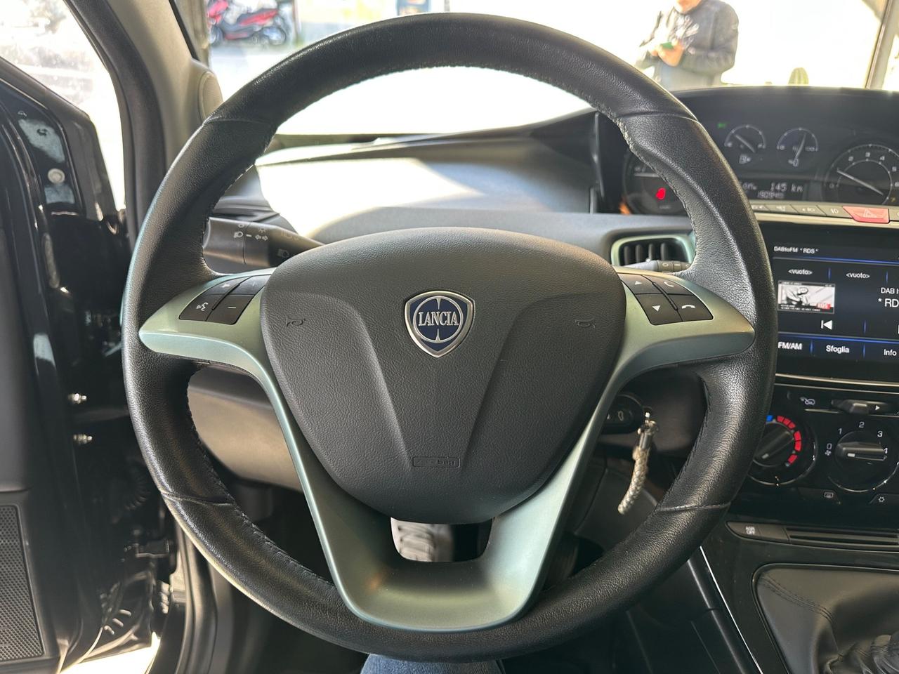 Lancia Ypsilon 1.0 FireFly 5 porte S&S Hybrid Platino