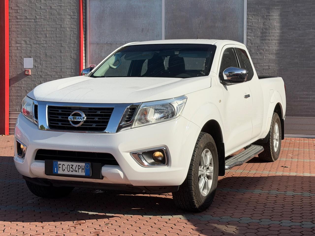 Nissan Navara 2.3 dCi 2WD King Cab Visia