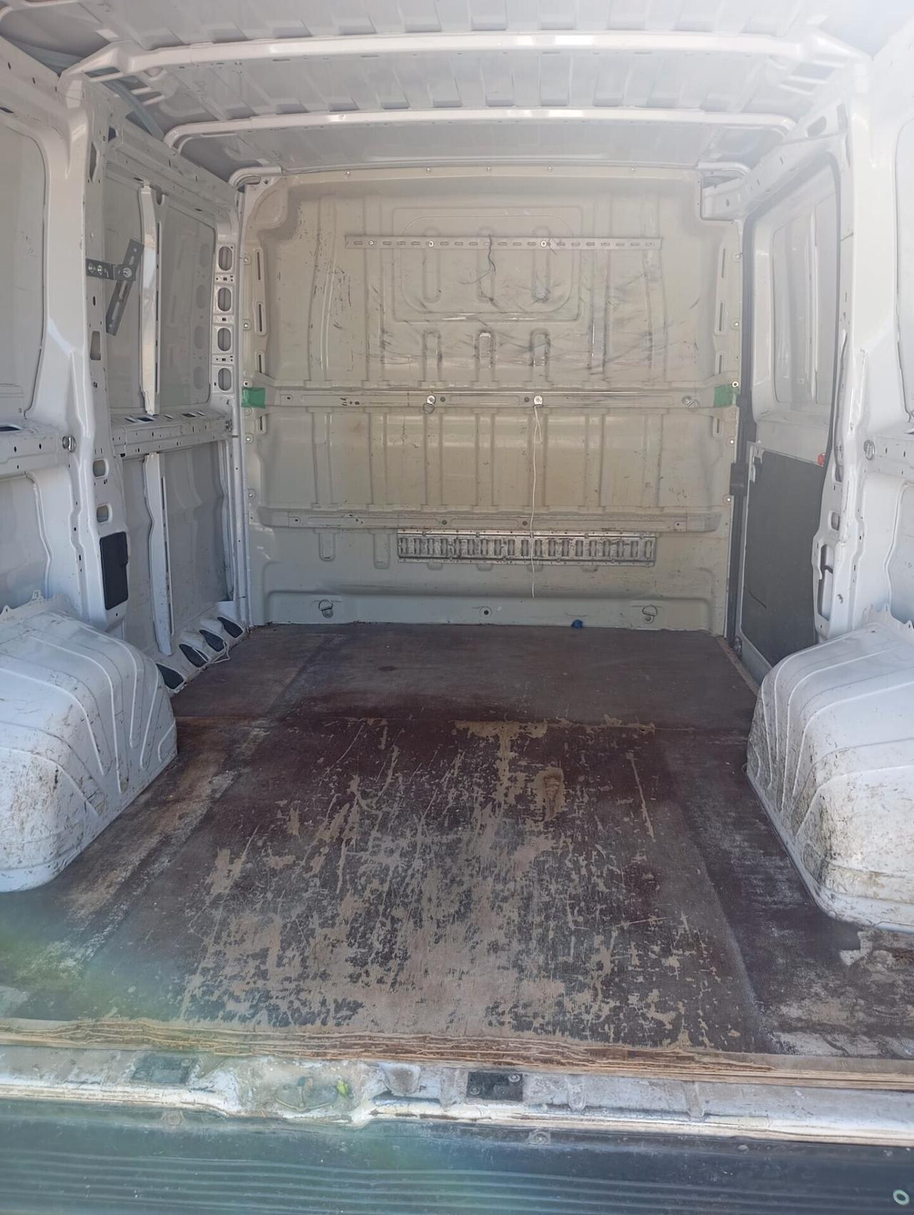NOLEGGIO Fiat Ducato 30 2.3 MJT 130CV PC-TN Furgone