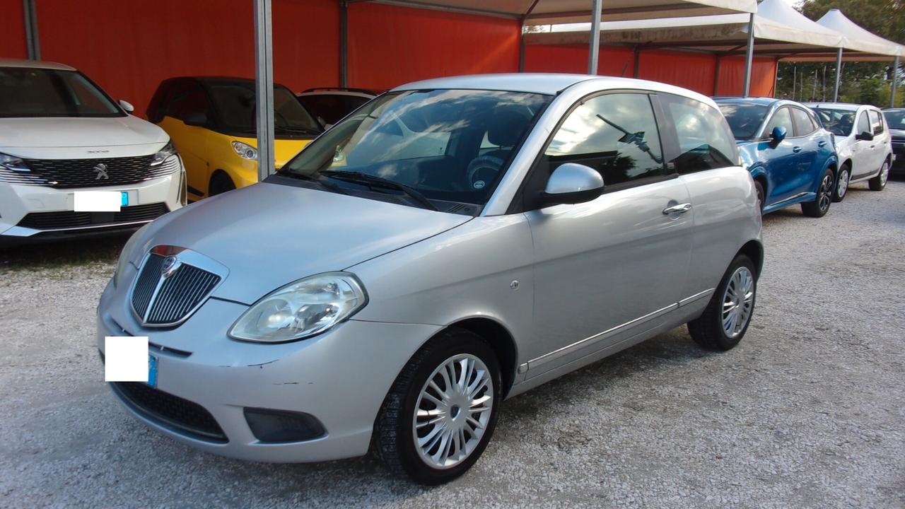 Lancia Ypsilon 1.2 New Oro
