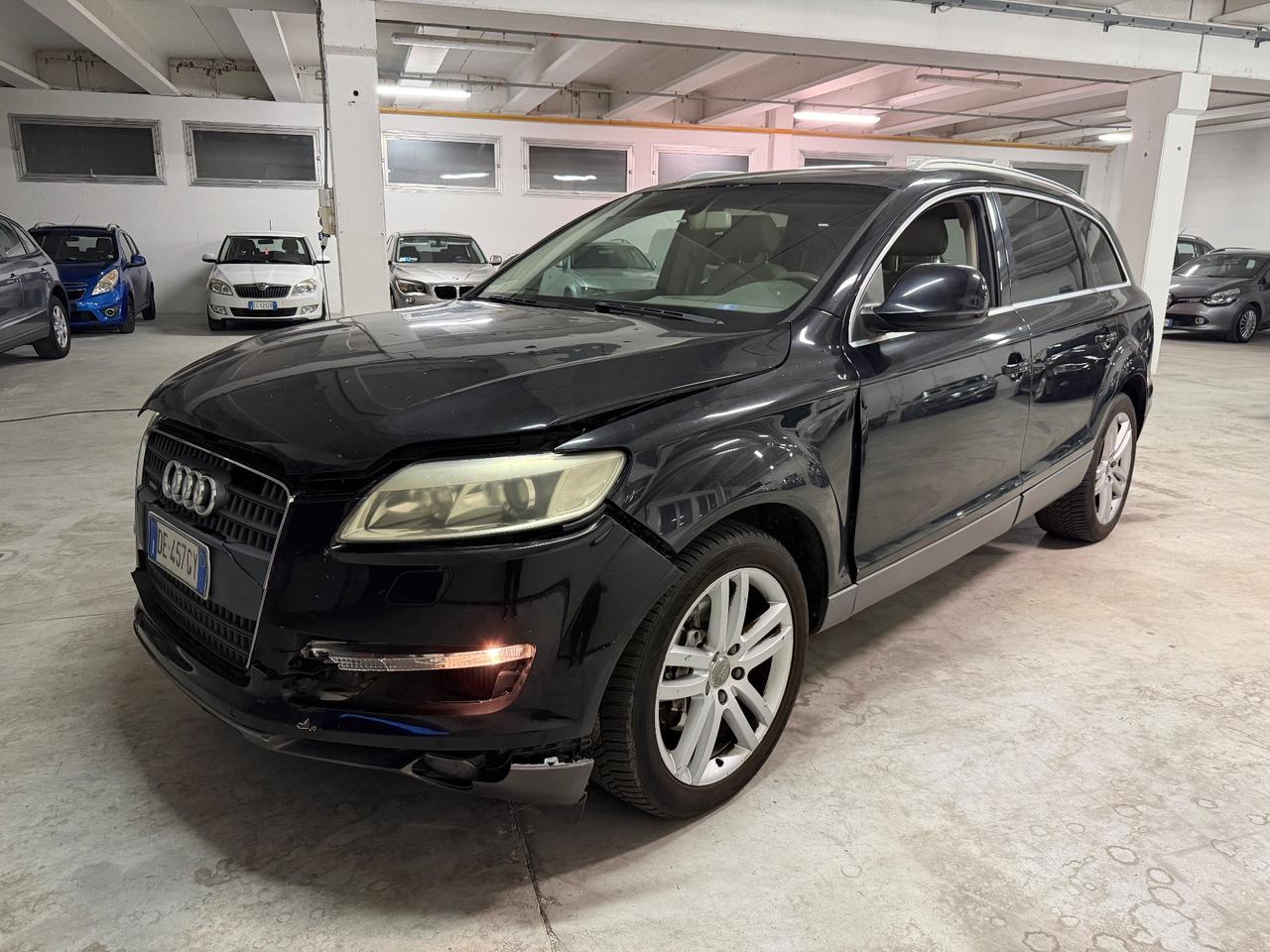 Audi Q7 3.0 V6 TDI 233CV quattro tiptronic