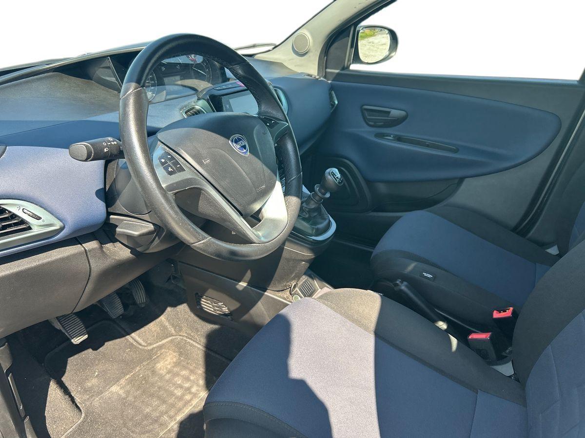 LANCIA Ypsilon 3ª serie - Ypsilon 1.0 FireFly 5 porte S&S Hybrid Or