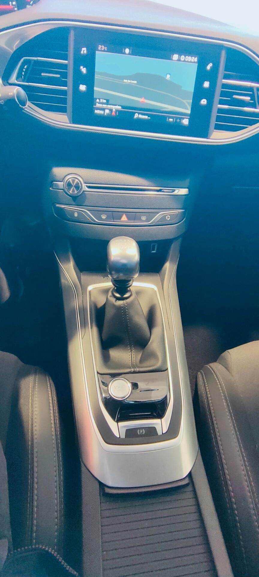 Peugeot 308 BlueHDi 130 S&S Allure 120.000 KM