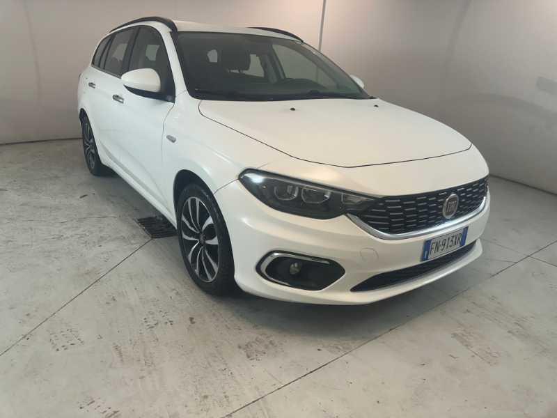 FIAT Tipo (2015-->) - Tipo 1.3 Mjt S&S SW Lounge