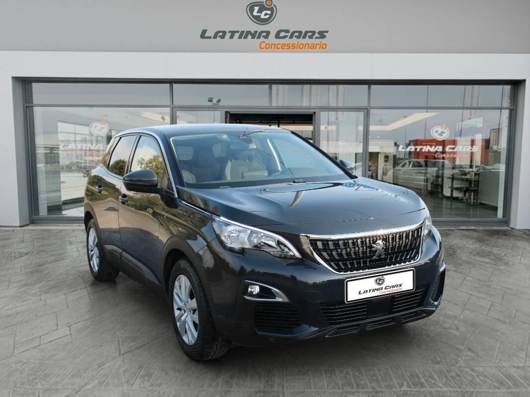 Peugeot 3008 1.5 bluehdi Active 130cv con Telecamera e CarPlay