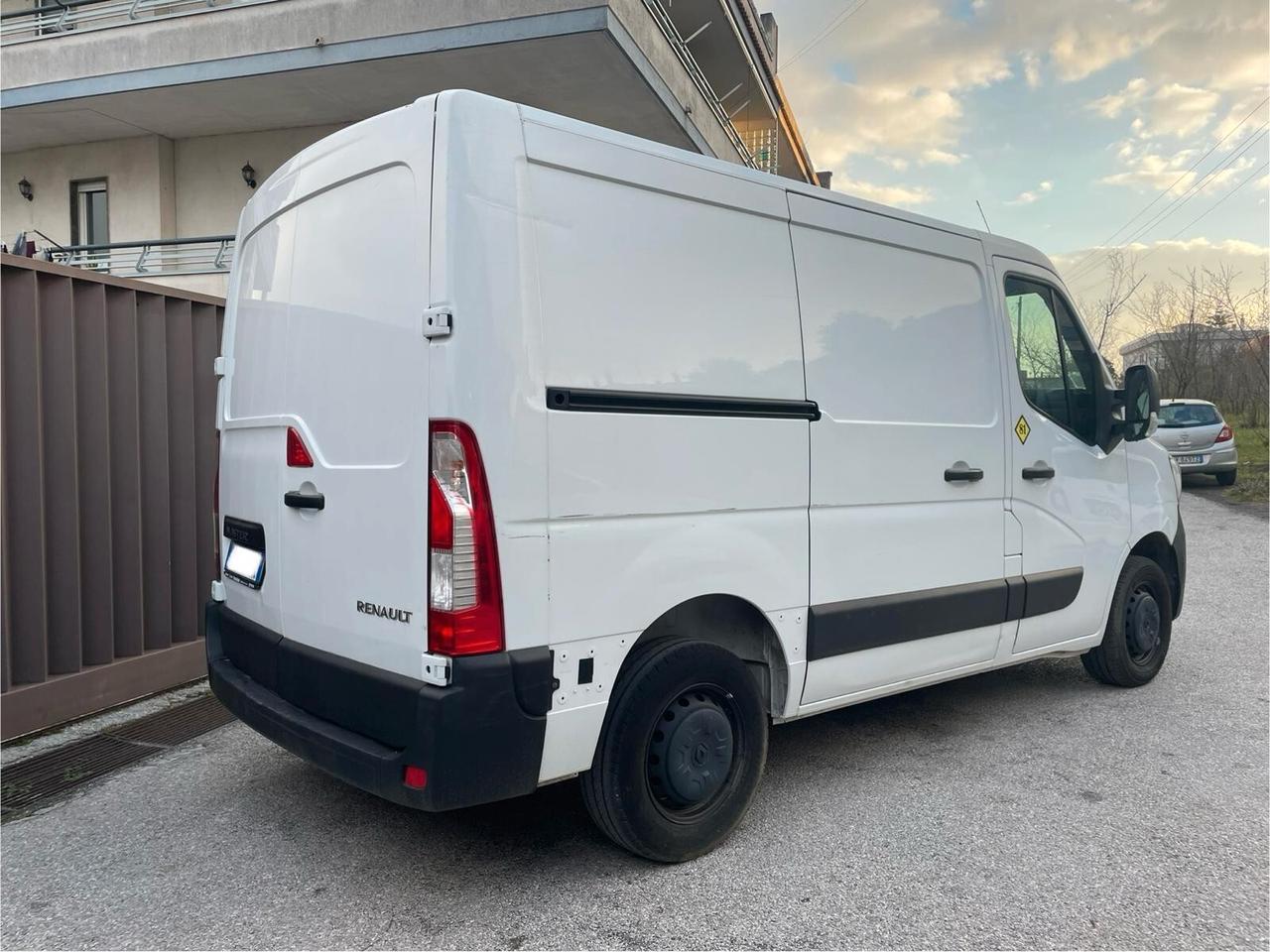 Renault Master T33 2.3 dCi 135 L1H1 PRONTA CONSEGNA