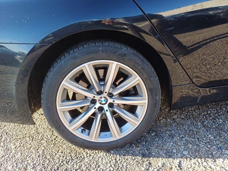 BMW Serie 5 518d MH48V Business