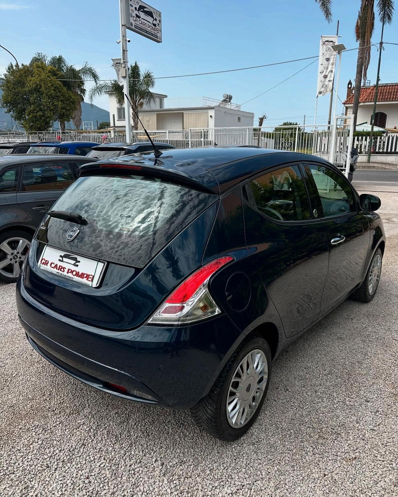 Lancia Ypsilon 1.2 69 CV 5 porte GPL Ecochic Gold