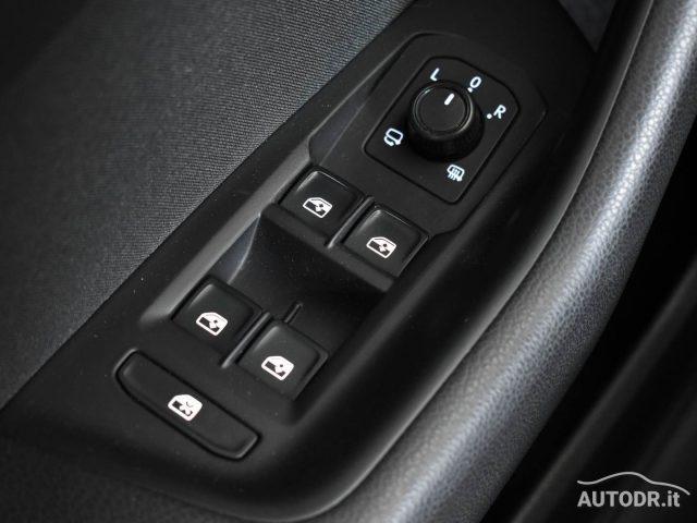 VOLKSWAGEN Passat Variant 2.0 TDI EVO 150cv Business Fari LED, Navi, Ambient