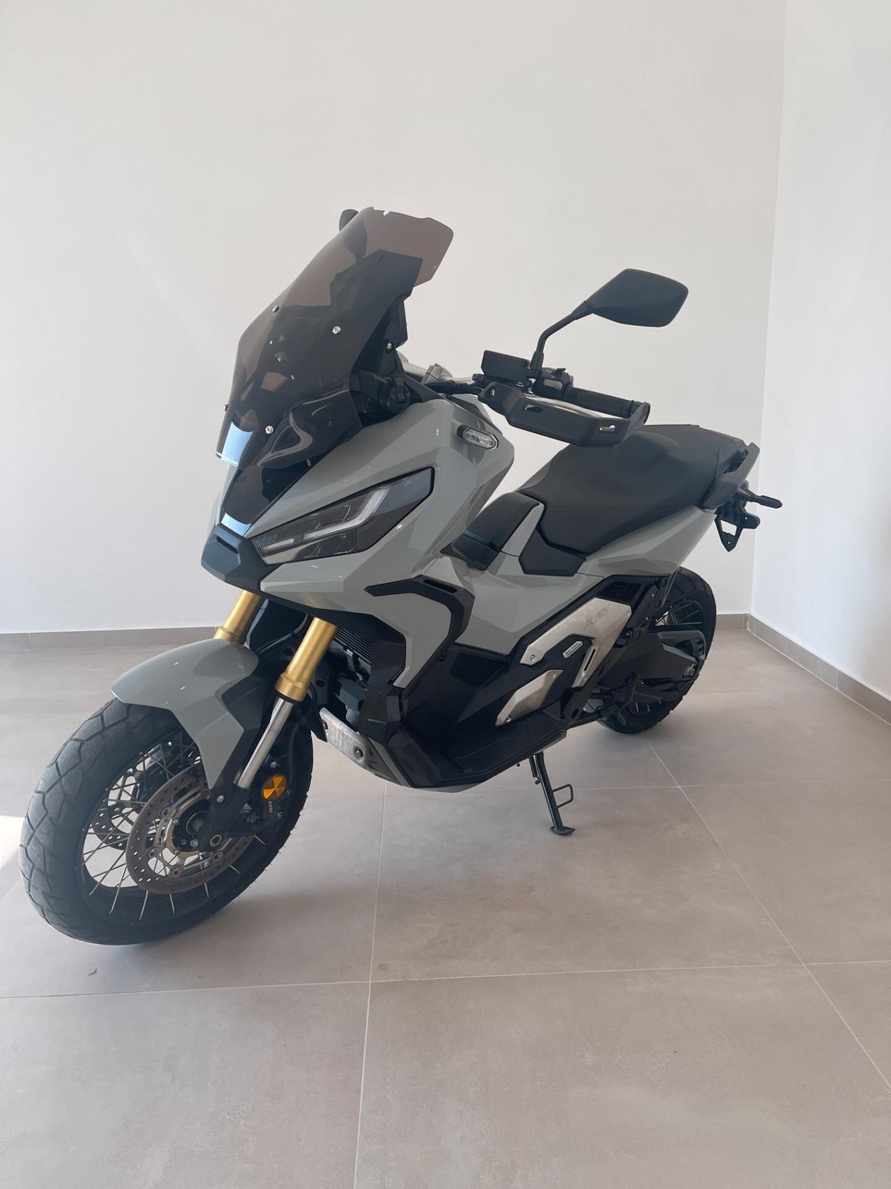 HOND X-ADV 750