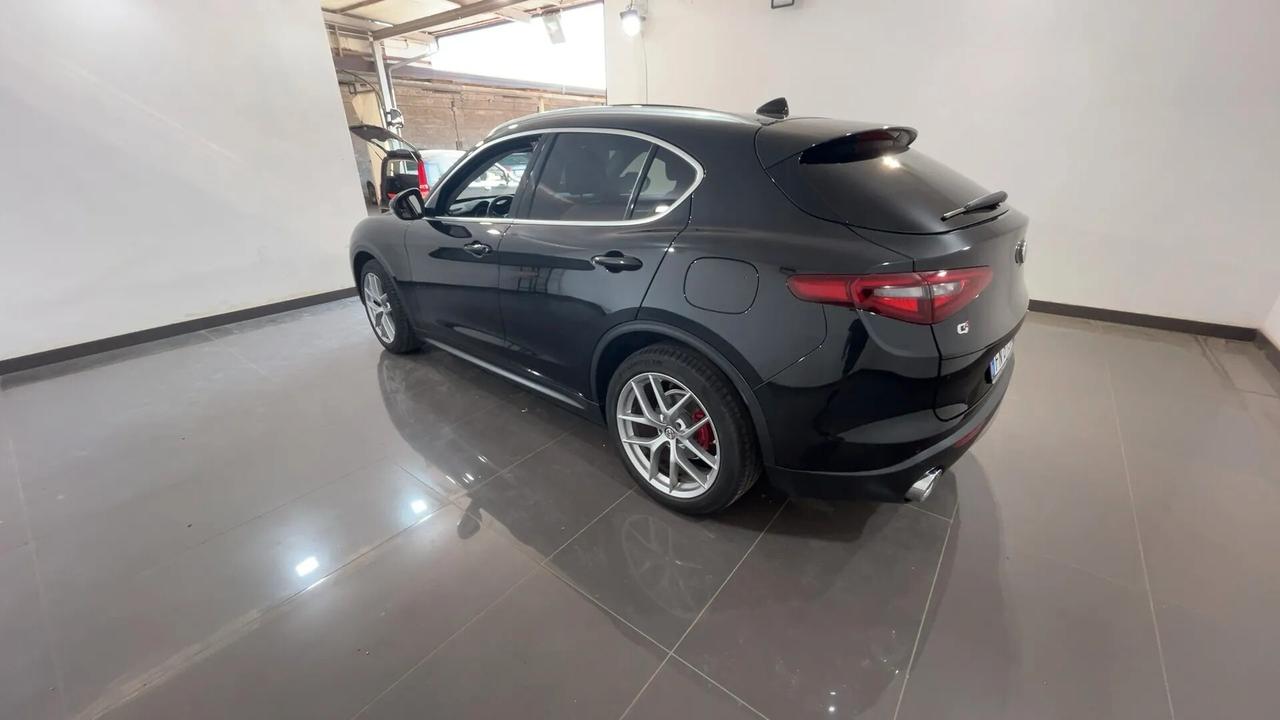 Alfa Romeo Stelvio 2.2 Turbodiesel 210 CV AT8 Q4 Executive