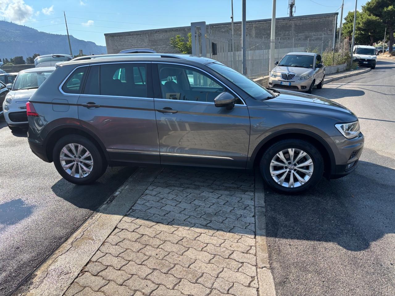 Volkswagen Tiguan 1.6 TDI SCR Business BlueMotion