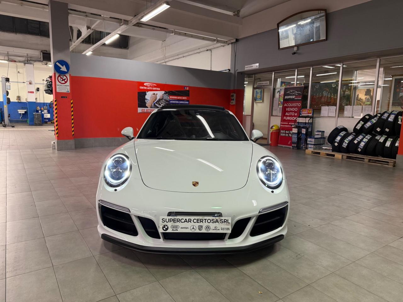 Porsche 911 3.0 Carrera GTS Coupé