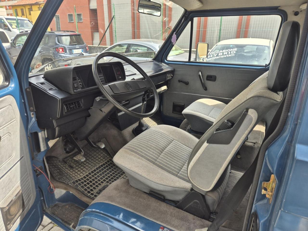 Volkswagen T3 MULTIVAN - 6 POSTI