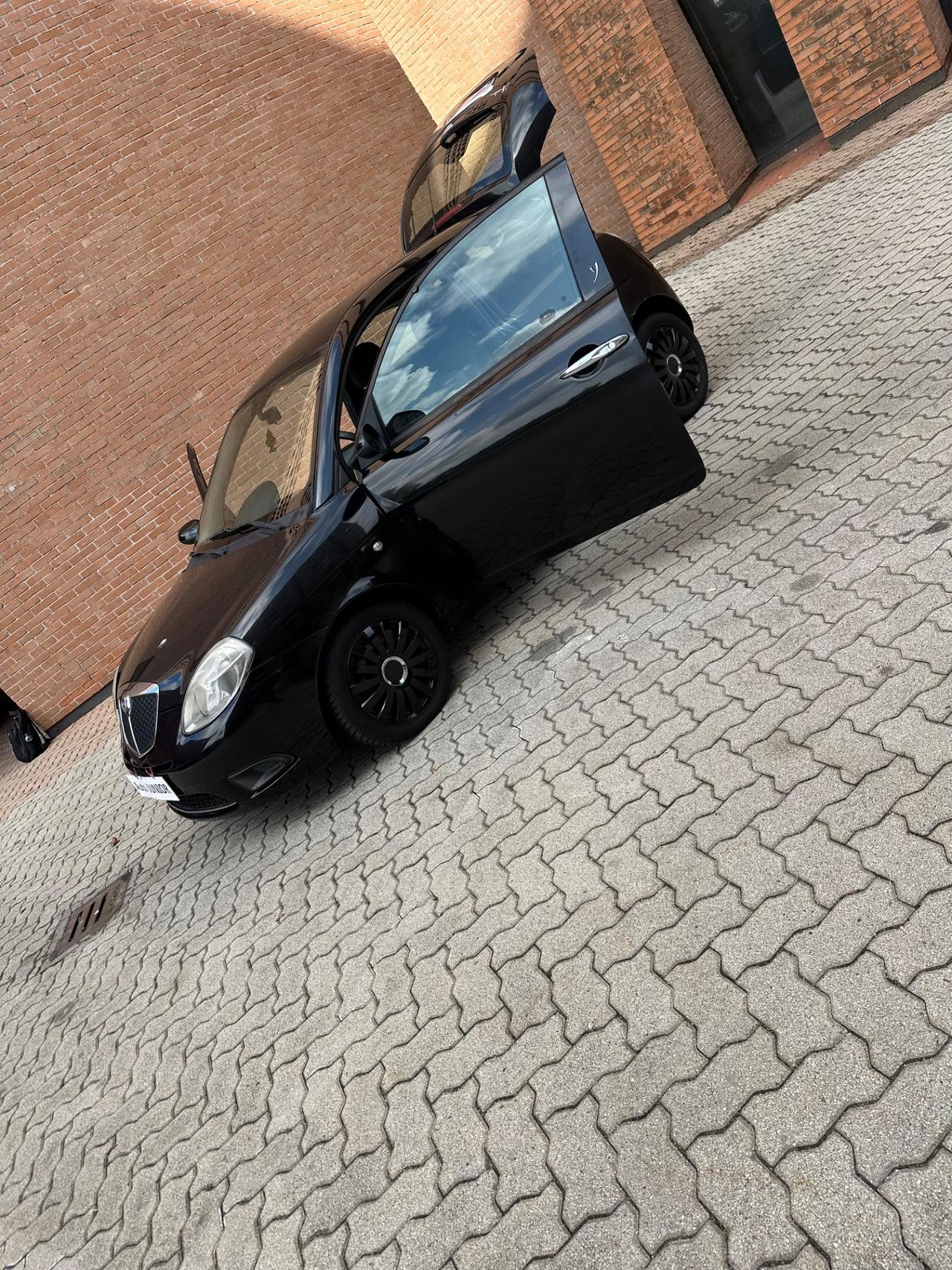 Lancia Ypsilon 1.2 Platino