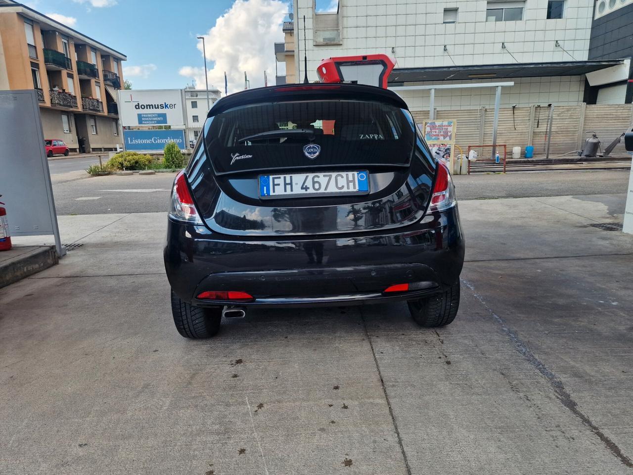 Lancia Ypsilon 1.2 69 CV 5 porte GPL Ecochic Gold