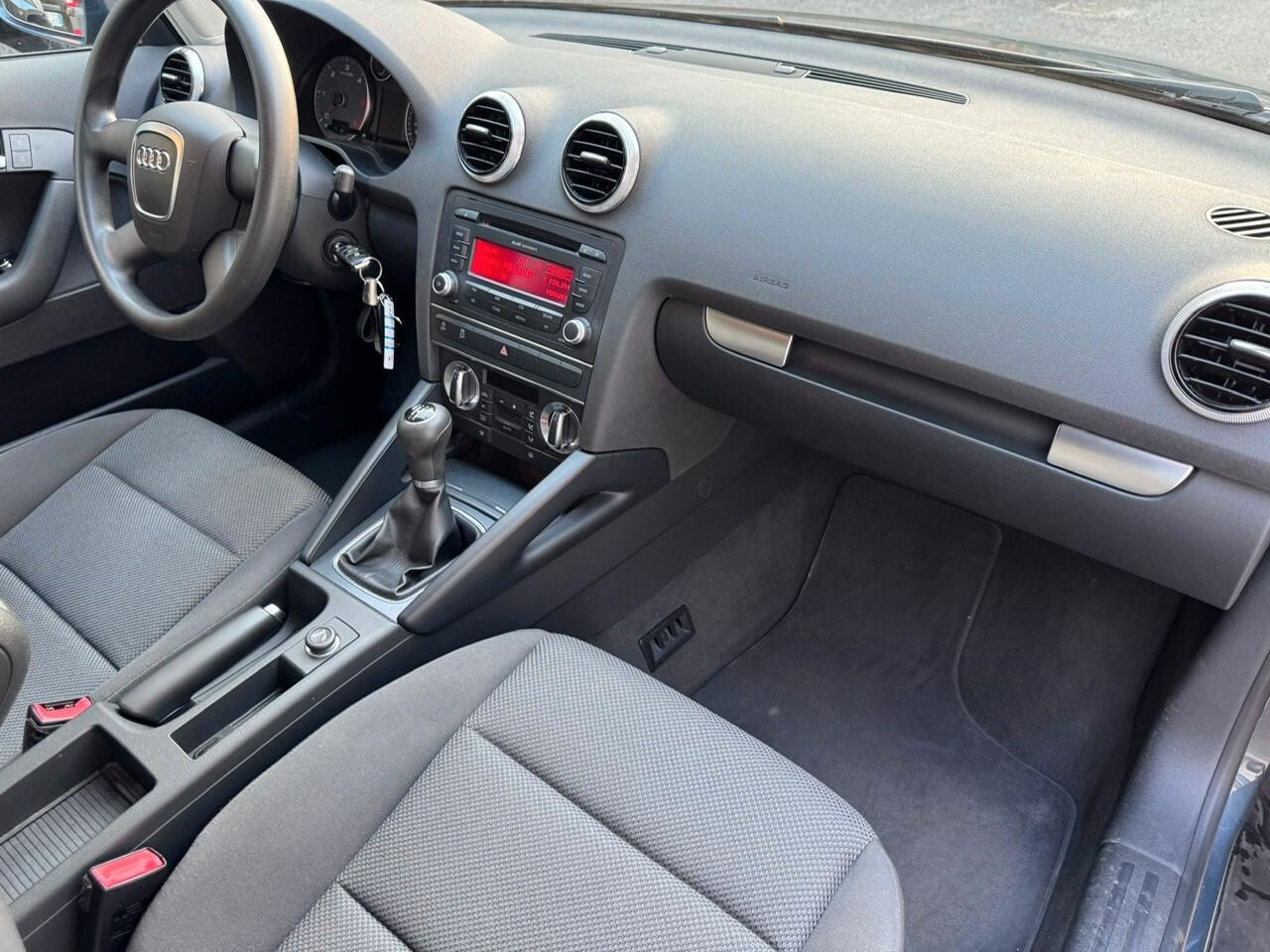 Audi A3 SPB 1.6 TDI 105 CV CR Ambition