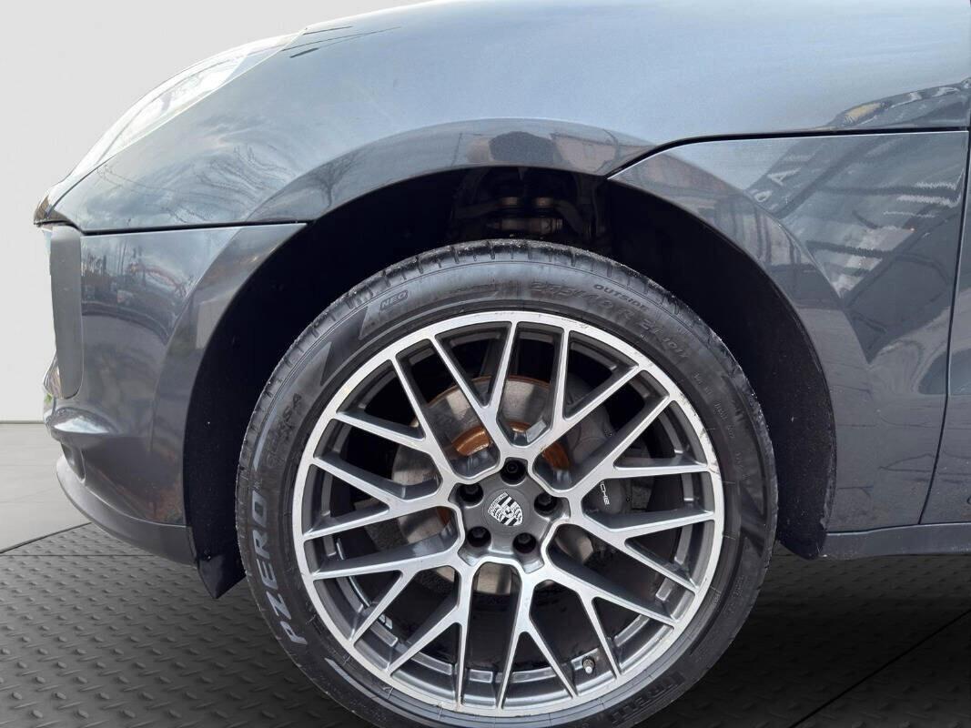 Porsche Macan 2.0 benzina 245 CV tetto 2021