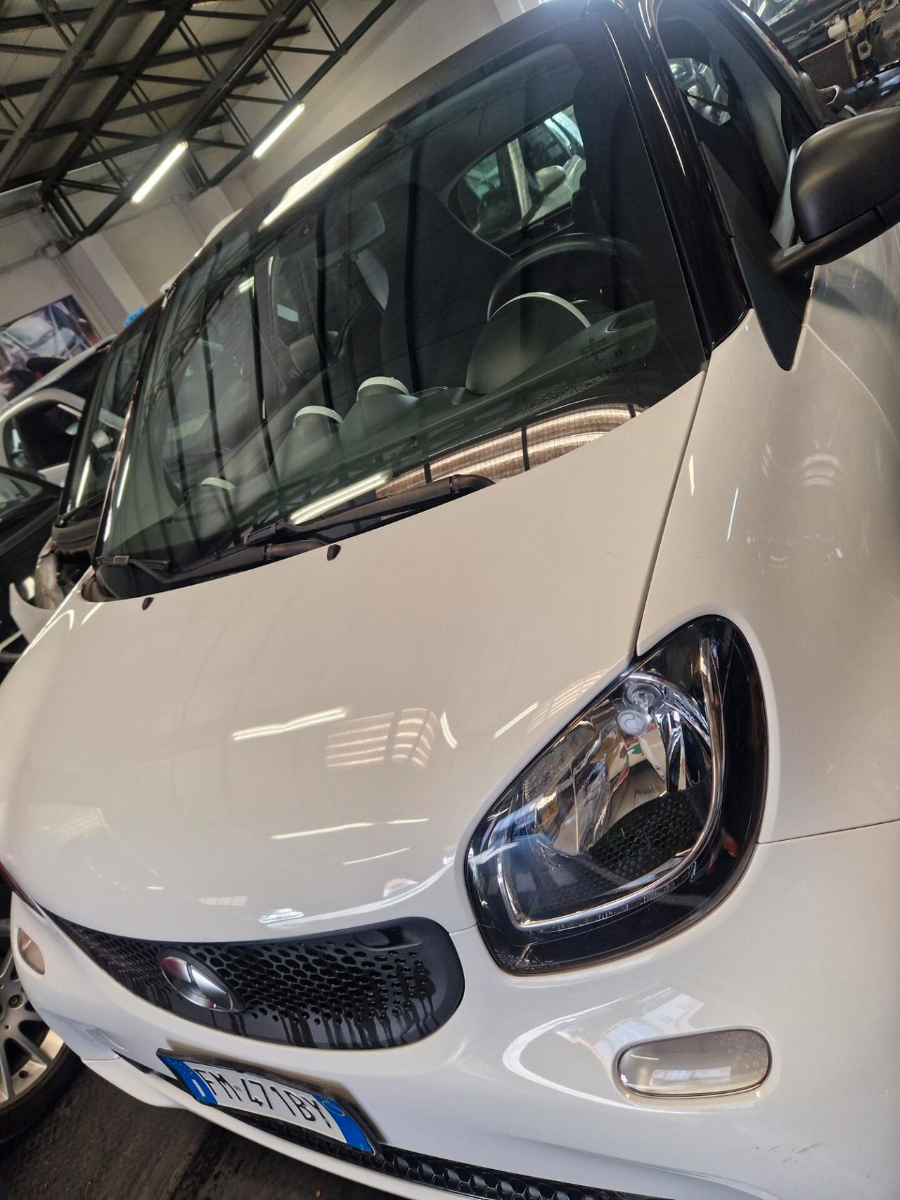 Smart automatica solo 46000km 2017 garanzia