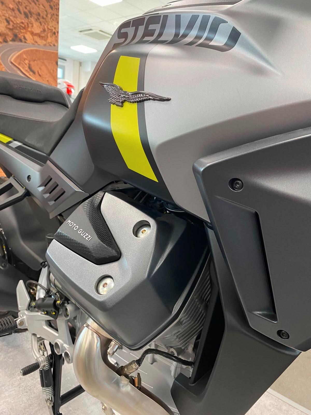 Moto Guzzi Stelvio