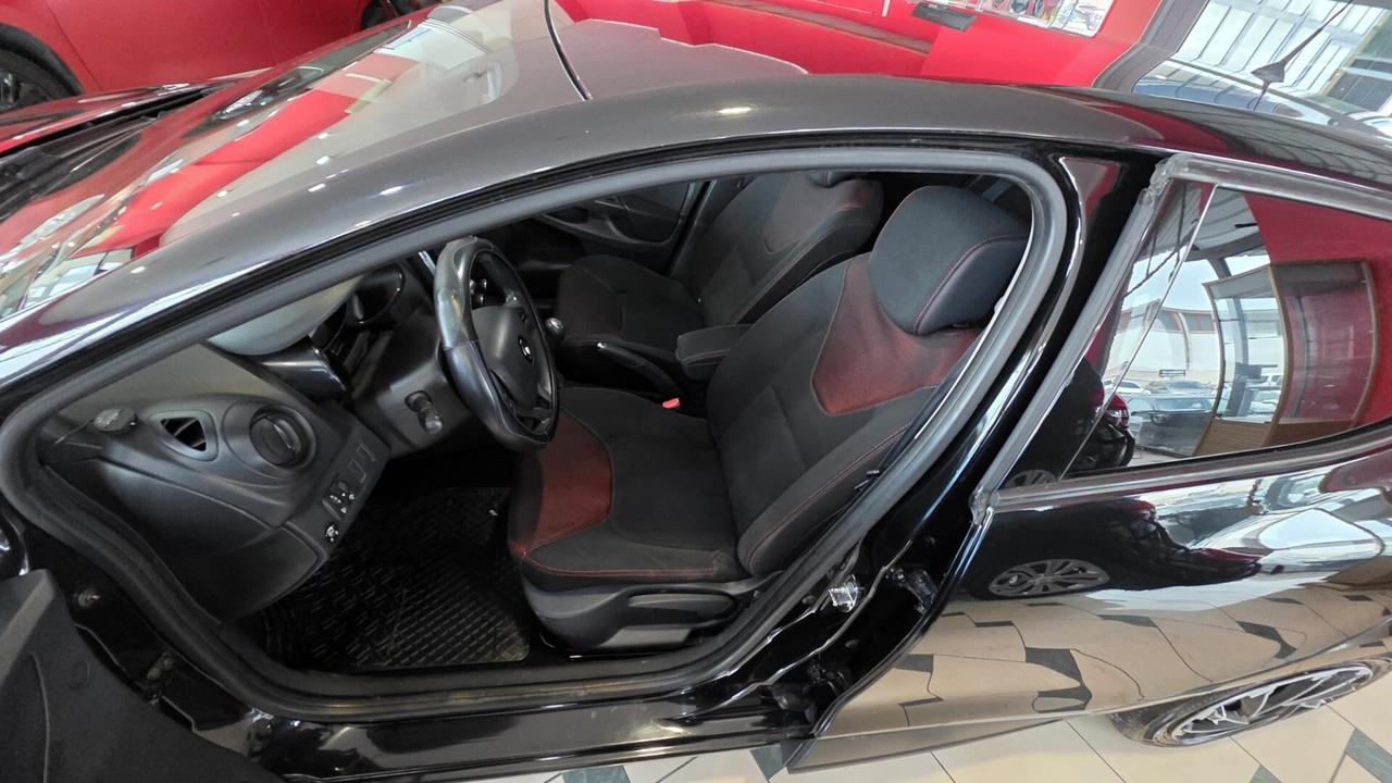 Renault Clio 1.2 75CV GPL 5 porte Costume National