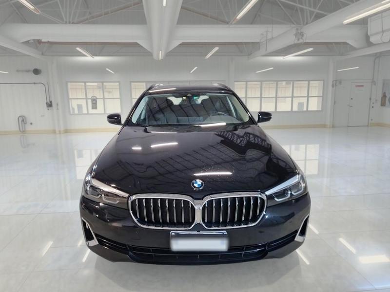 BMW 518 48V LUXURY TOURING AUTO 5 PORTE STATION WAGON