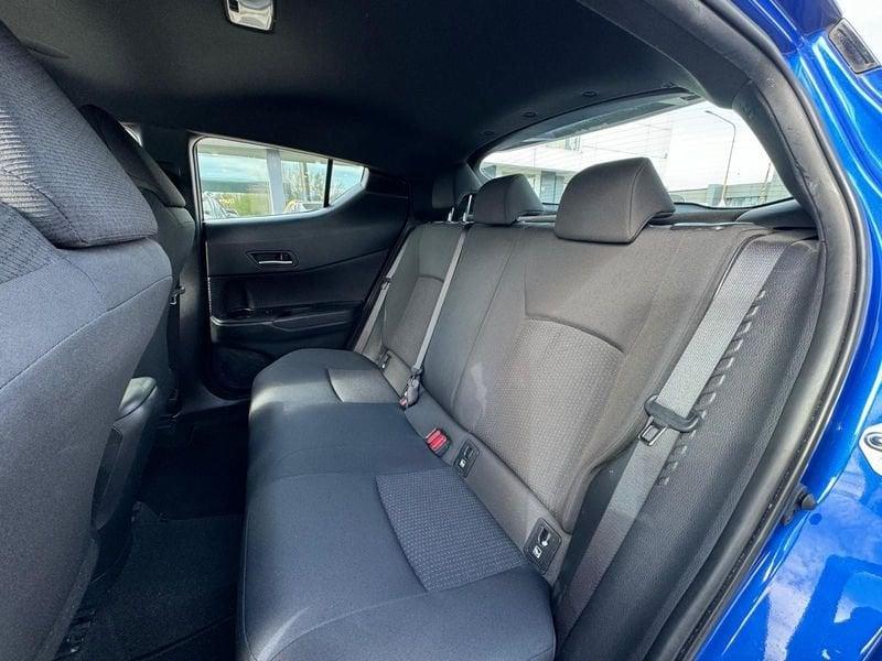 Toyota C-HR 1.2T (116CV) MT Active