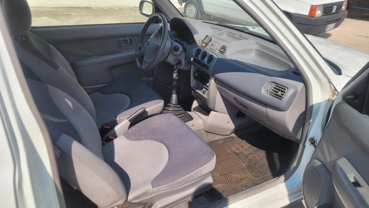 Nissan Micra 1.0i 16V cat 3 porte