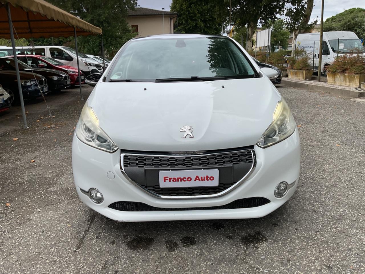 Peugeot 208 1.2 5 porte Allure OK NEOPATENTATI