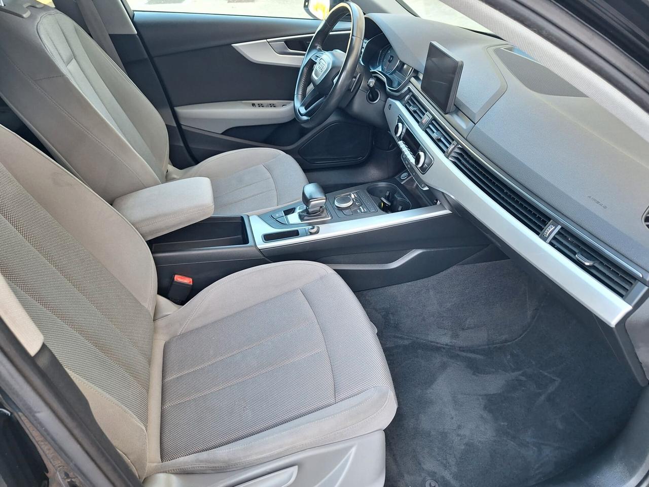 Audi A4 2.0 TDI 150 CV quattro Sport