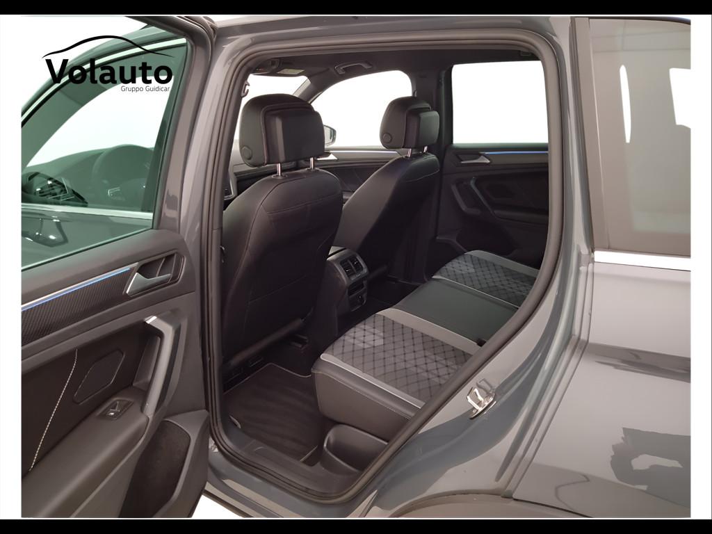 VOLKSWAGEN Tiguan II 2021 - Tiguan 2.0 tsi R-Line 4motion 190cv dsg