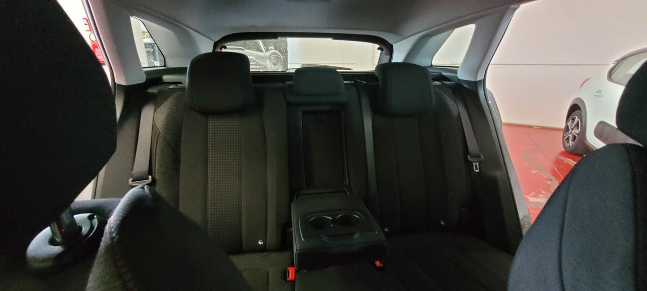 Peugeot 3008 BlueHDi 130 S&S Business