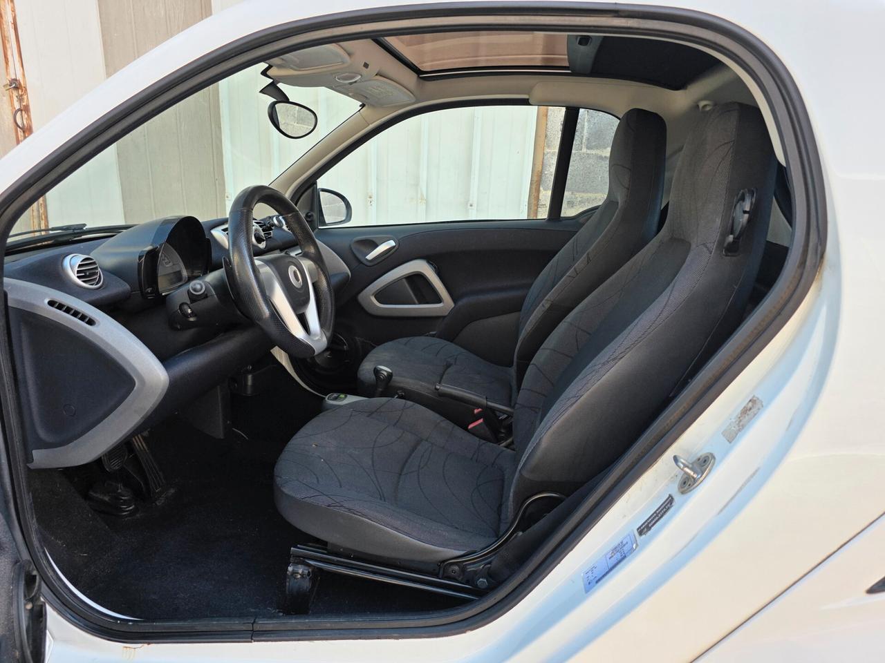 Smart ForTwo 1000 52 kW MHD coupé pure