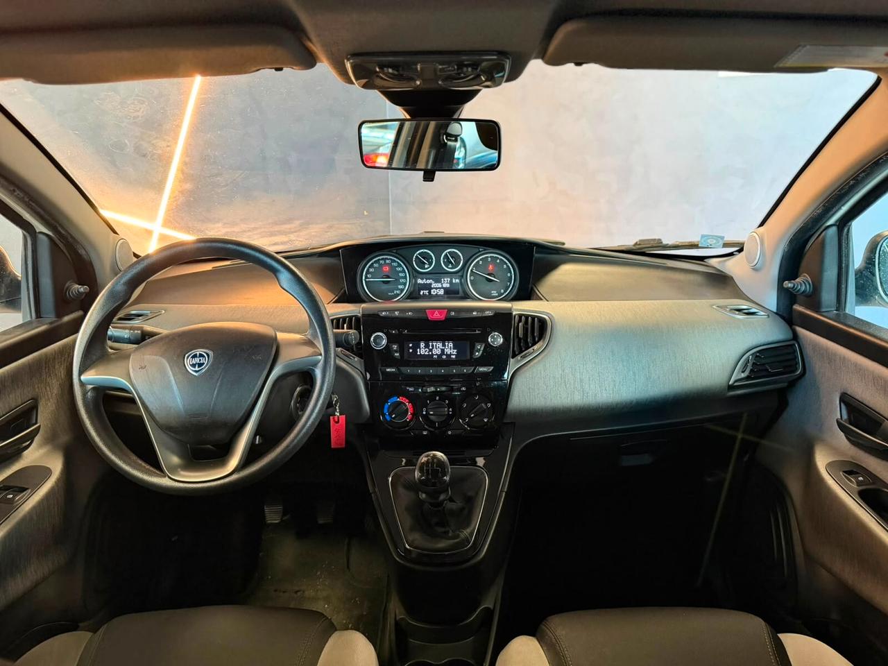 Lancia Ypsilon 1.2 69 CV 5 porte Elefantino