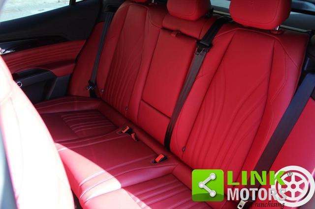 MASERATI Grecale MHEV 300 CV AWD GT