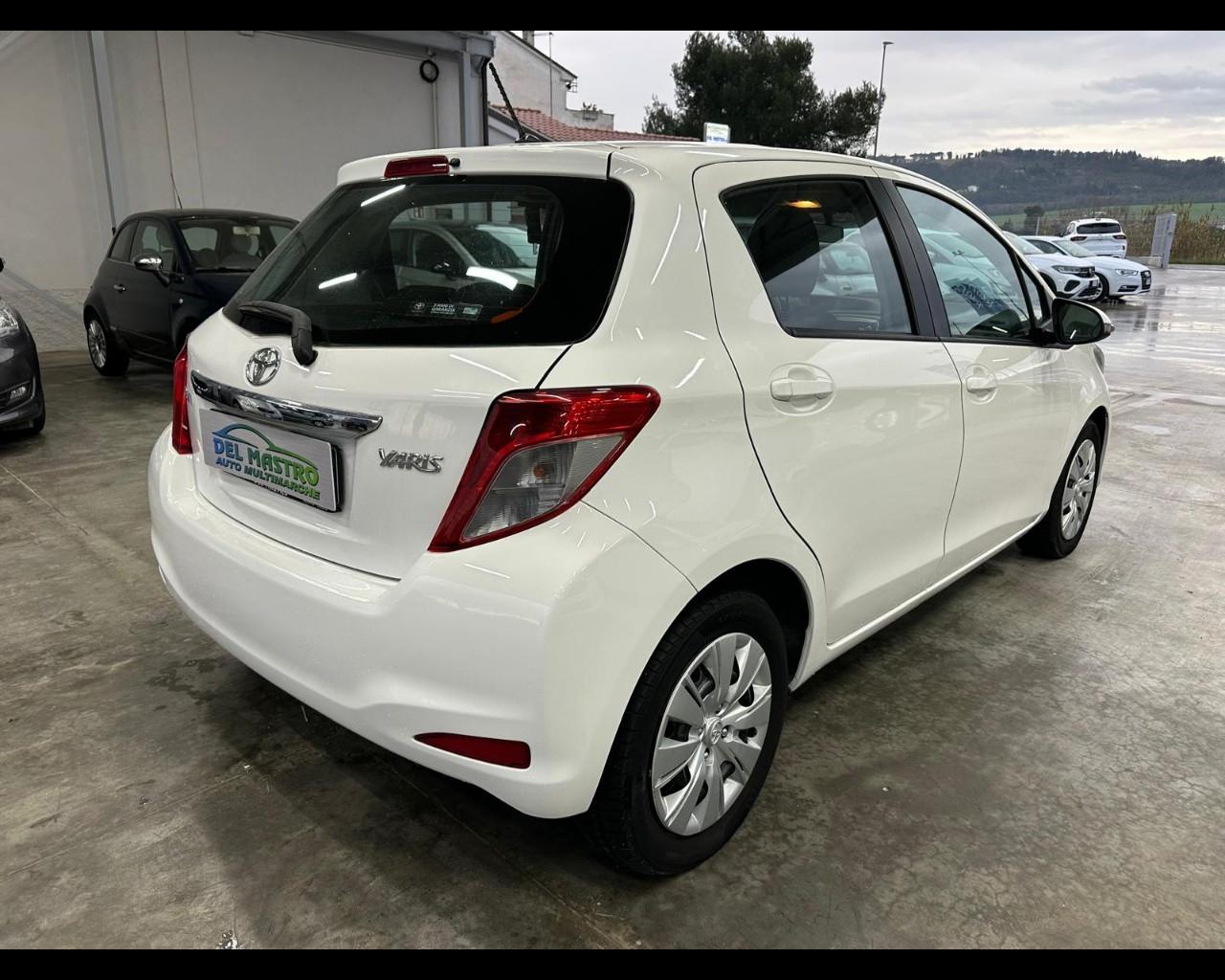 TOYOTA Yaris 1.4 D-4D 5 porte Active