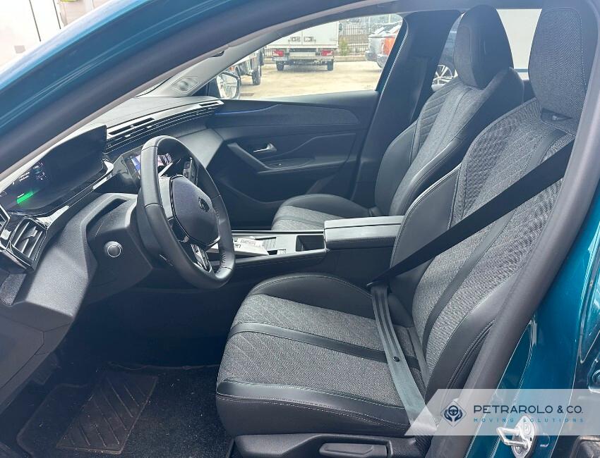 Peugeot 408 Hybrid 180 e-EAT8 Allure