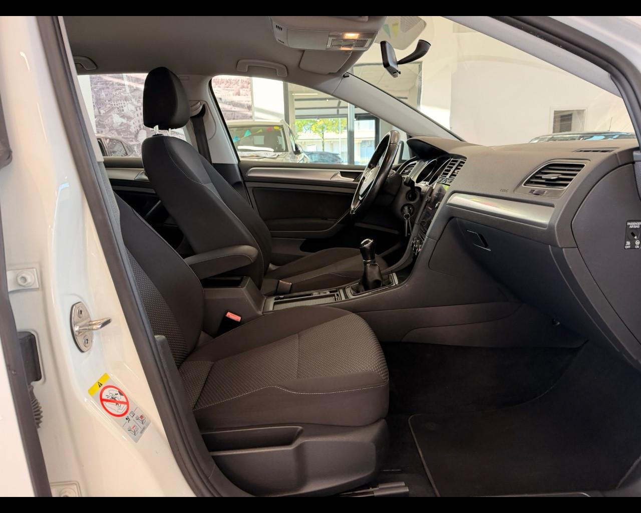 VOLKSWAGEN Golf 7ª serie - Golf 1.0 TSI 85 CV 5p. Trendline BlueMotion Technology
