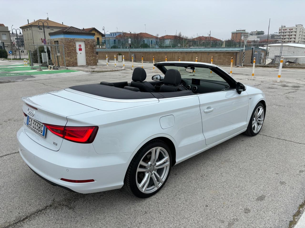 Audi A3 Cabrio 2.0 TDI clean diesel Ambition