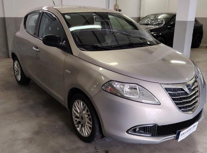 LANCIA YPSILON ECOCHIC GPL!!!
