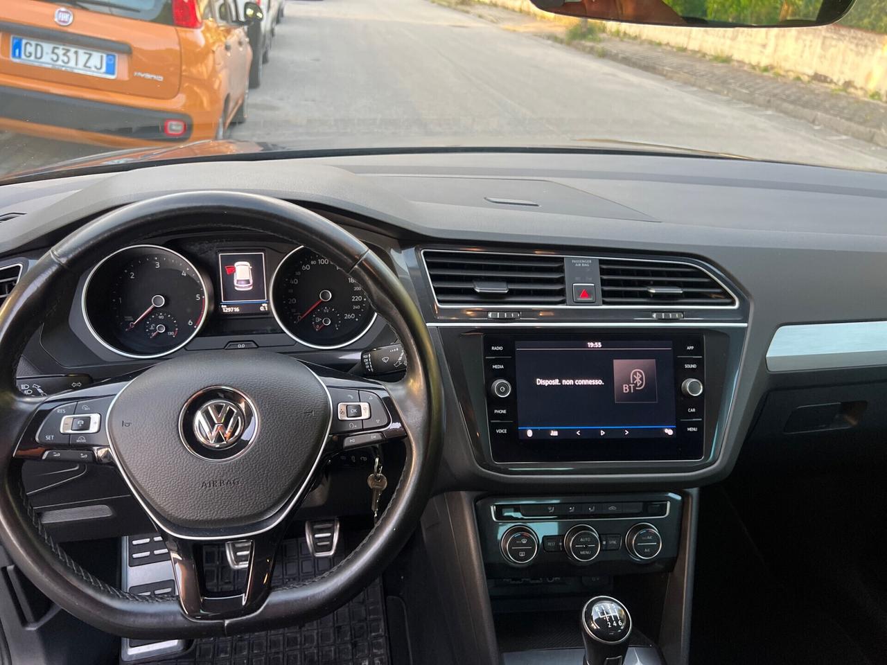 Volkswagen Tiguan 1.6 TDI R-Line 2018 full full