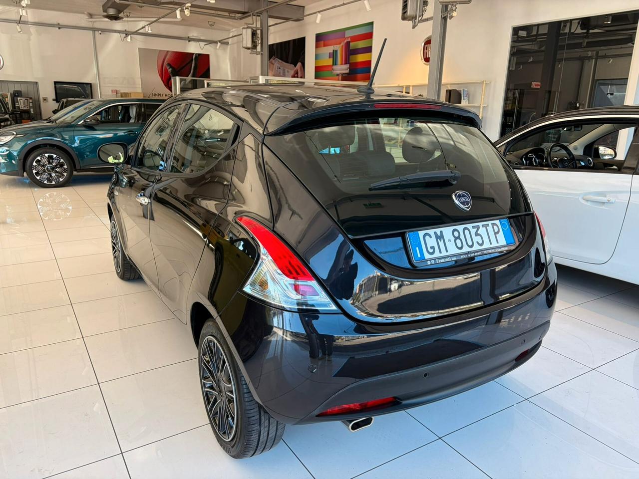 Lancia Ypsilon 1.0 FireFly 5 porte S&S Hybrid Gold
