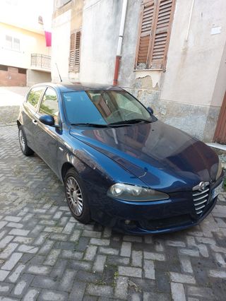 Alfa Romeo 147 1.9 JTD (115 CV) cat 5p. Distinctive