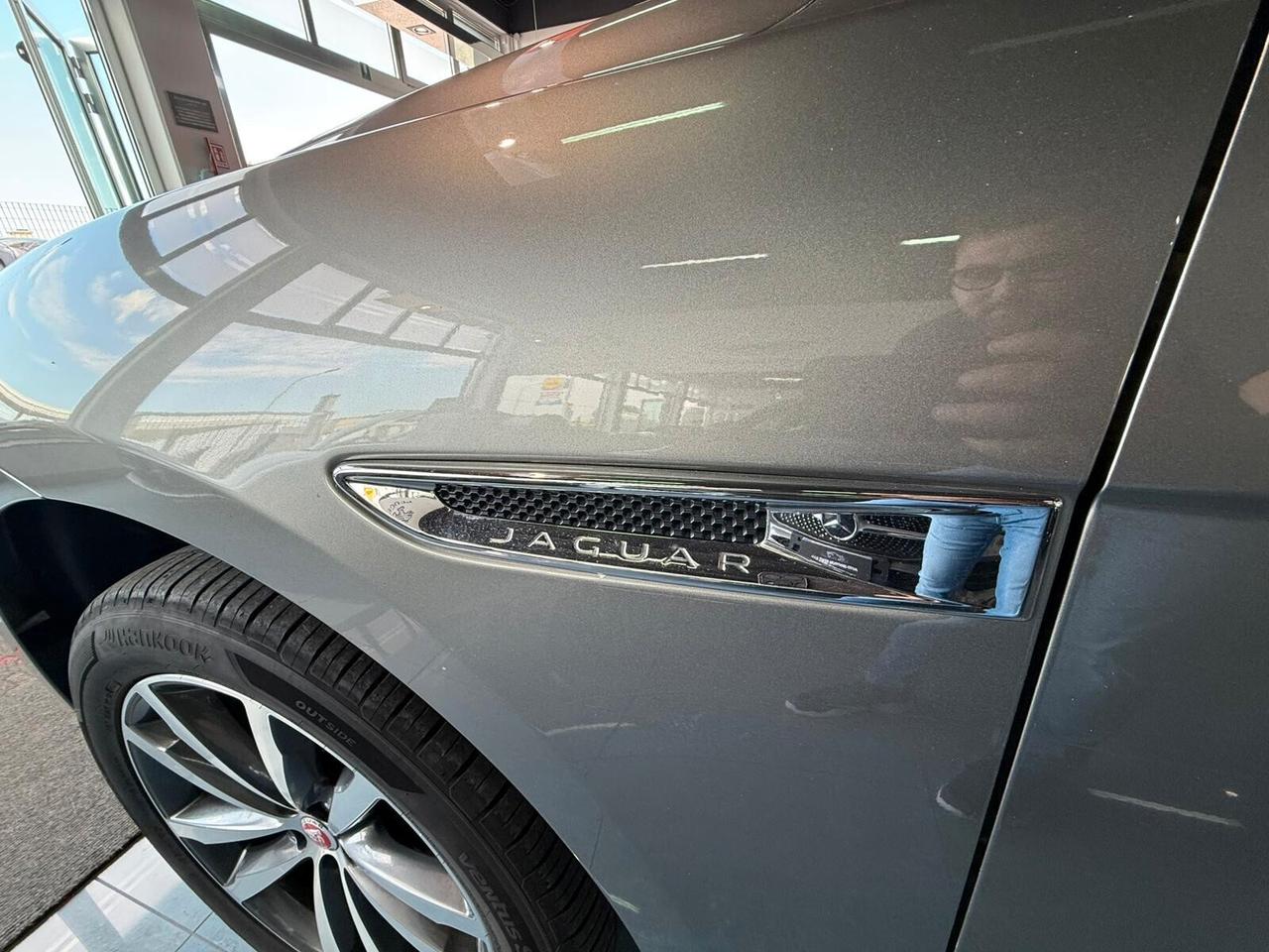 Jaguar F-Pace 2.0 D 180 CV AWD aut. Prestige
