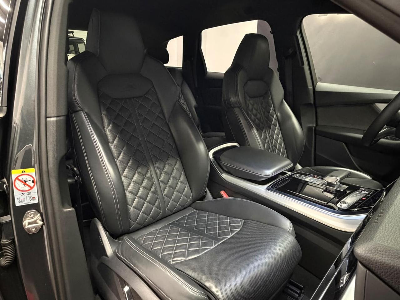 Audi Q7 55 TFSI e S-Line IVA ESPOSTA