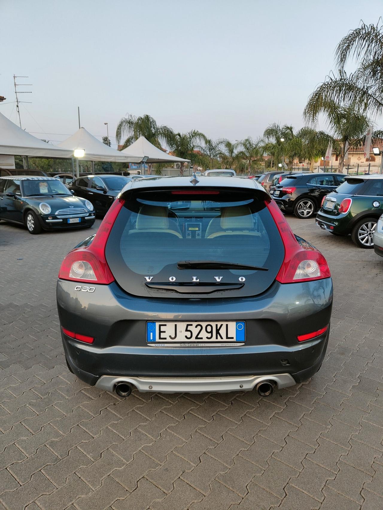 Volvo C30 D2 Summum 1.6 diesel x neopatentati