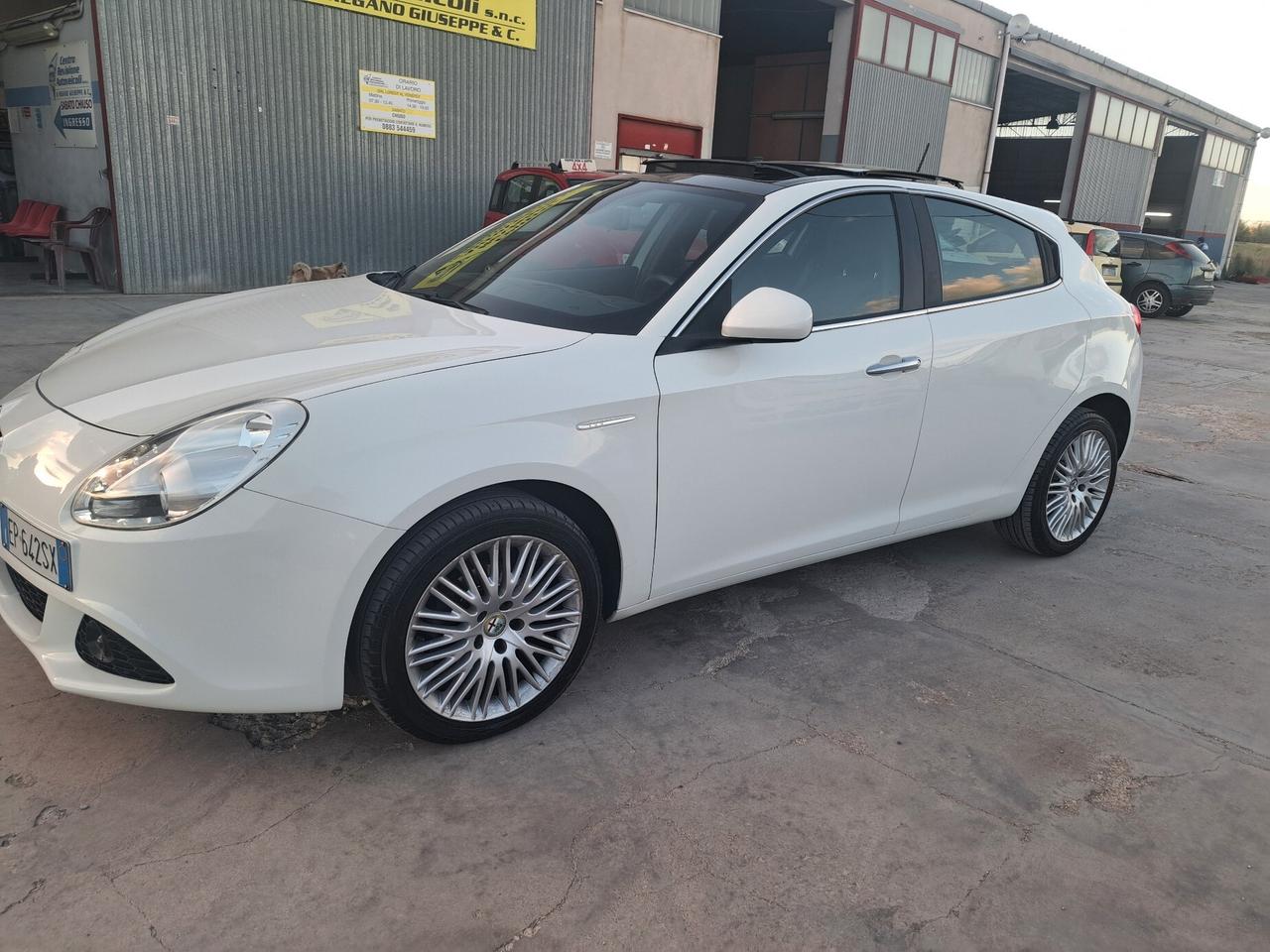 Alfa Romeo Giulietta 1.6 MJT TETTO APRIBILE