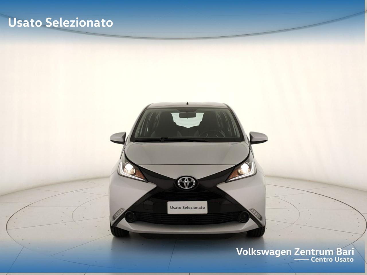 Toyota Aygo 5p 1.0 x-play my15